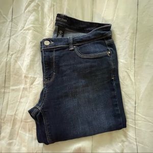 White House Black Market, denim, skinny, size 6